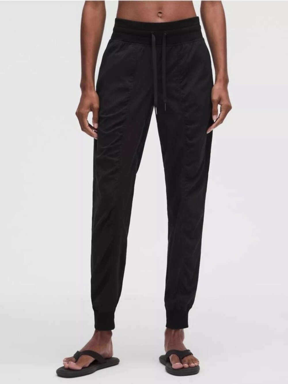 LULULEMON Black Dance Studio Mid-Rise Joggers Full Length Size 2